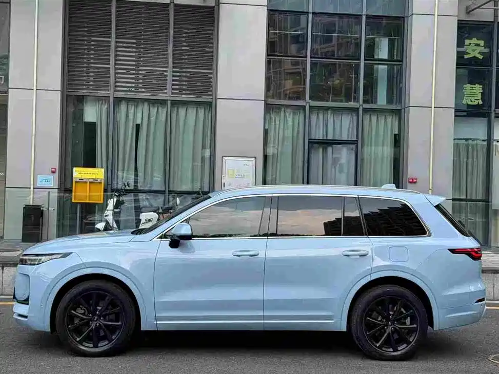 Li Auto Li ONE — миниатюра 2