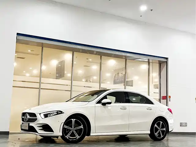MERCEDES-BENZ  A CLASS 2023