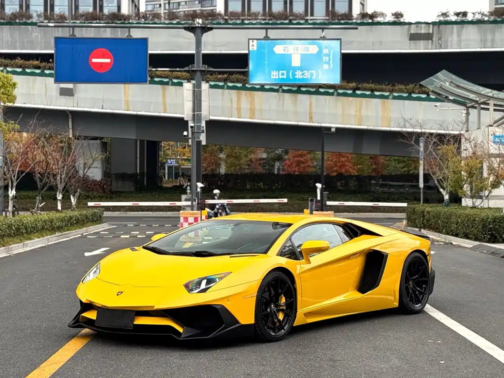 Lamborghini Aventador 2011 LP 700-4