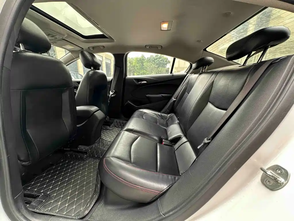 Chevrolet Cruze — миниатюра 16