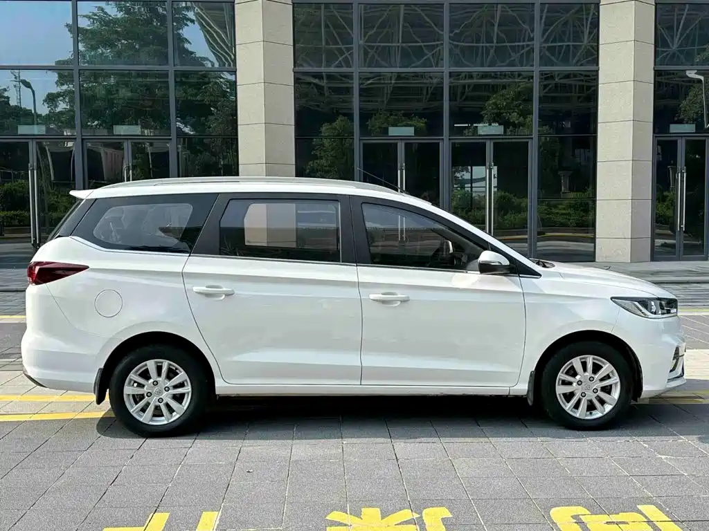 Baojun 360 — миниатюра 5