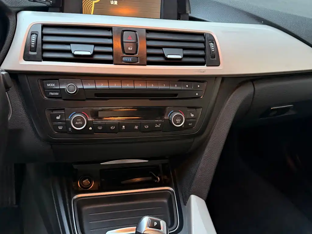 BMW 3 Series — миниатюра 10