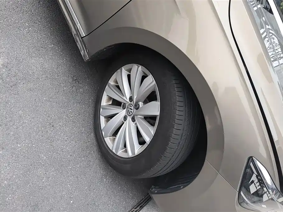 Volkswagen Passat 2019 330TSI Elite V