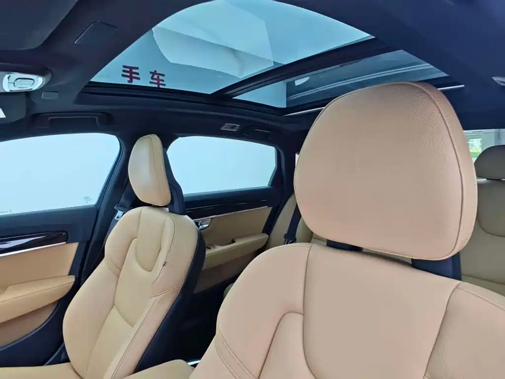 Volvo S90 — миниатюра 9