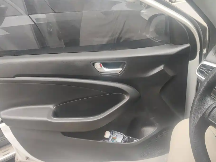 Hyundai Verna — миниатюра 7