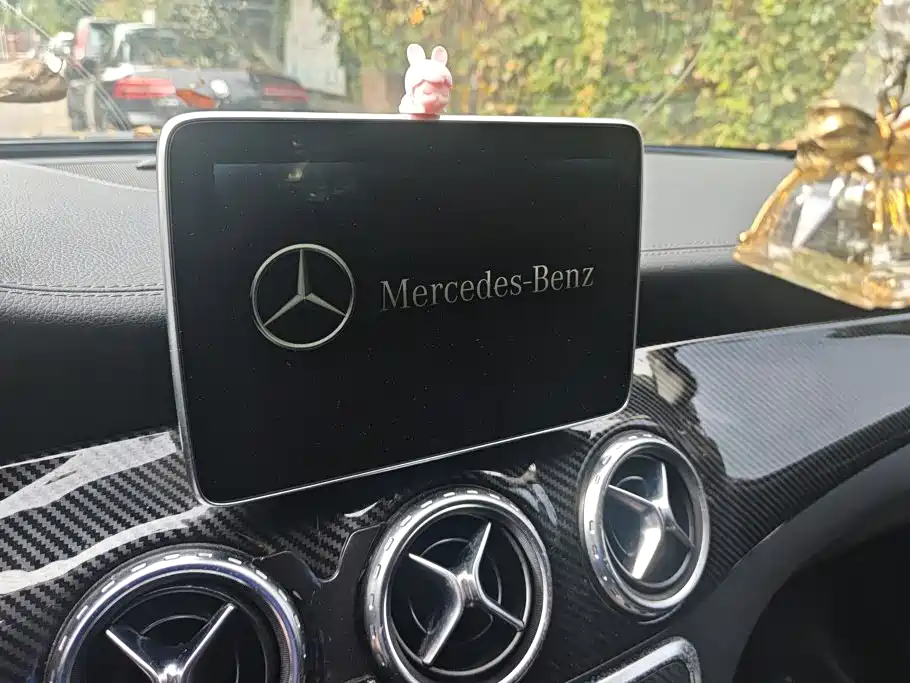 Mercedes-Benz GLA — миниатюра 13