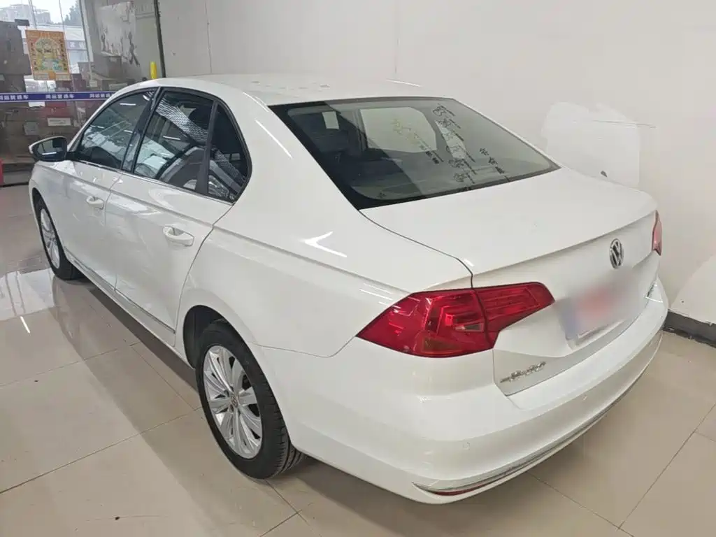 Volkswagen Bora — миниатюра 5