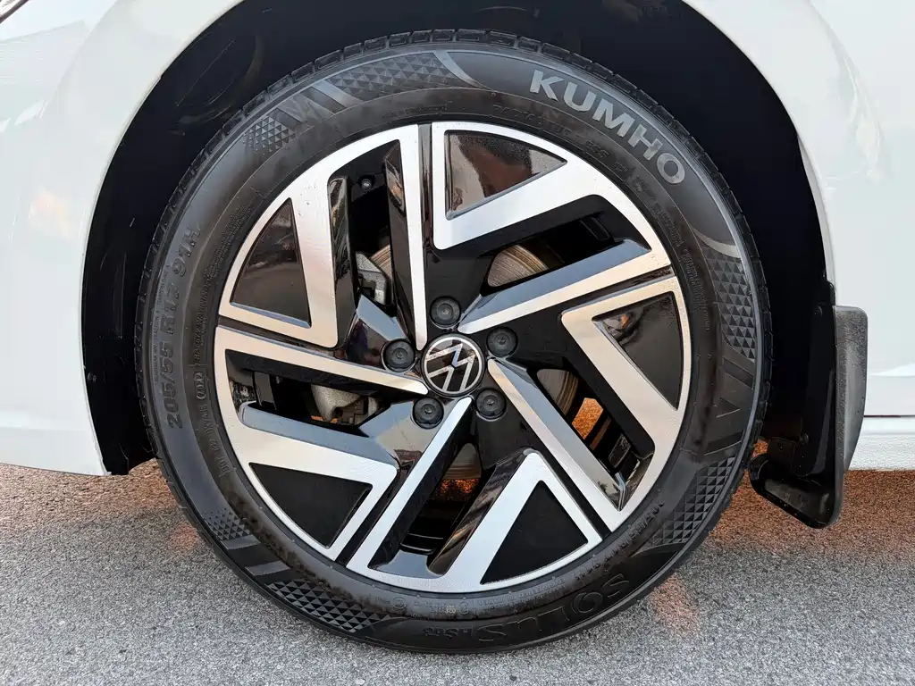 Volkswagen Sagitar — миниатюра 26
