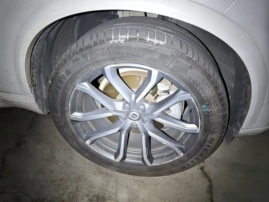 Volvo XC90 — миниатюра 6