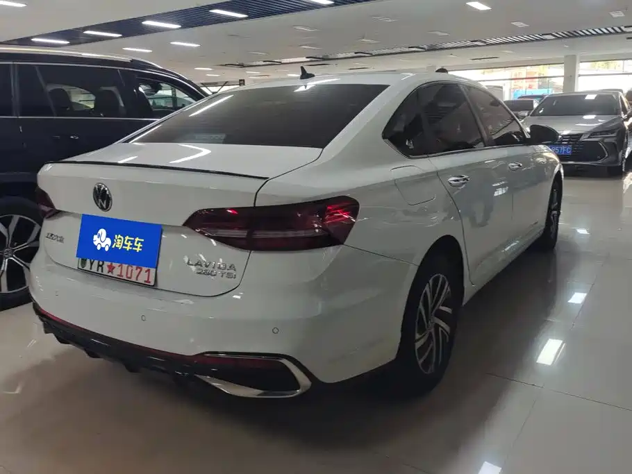 Volkswagen Lavida — миниатюра 3