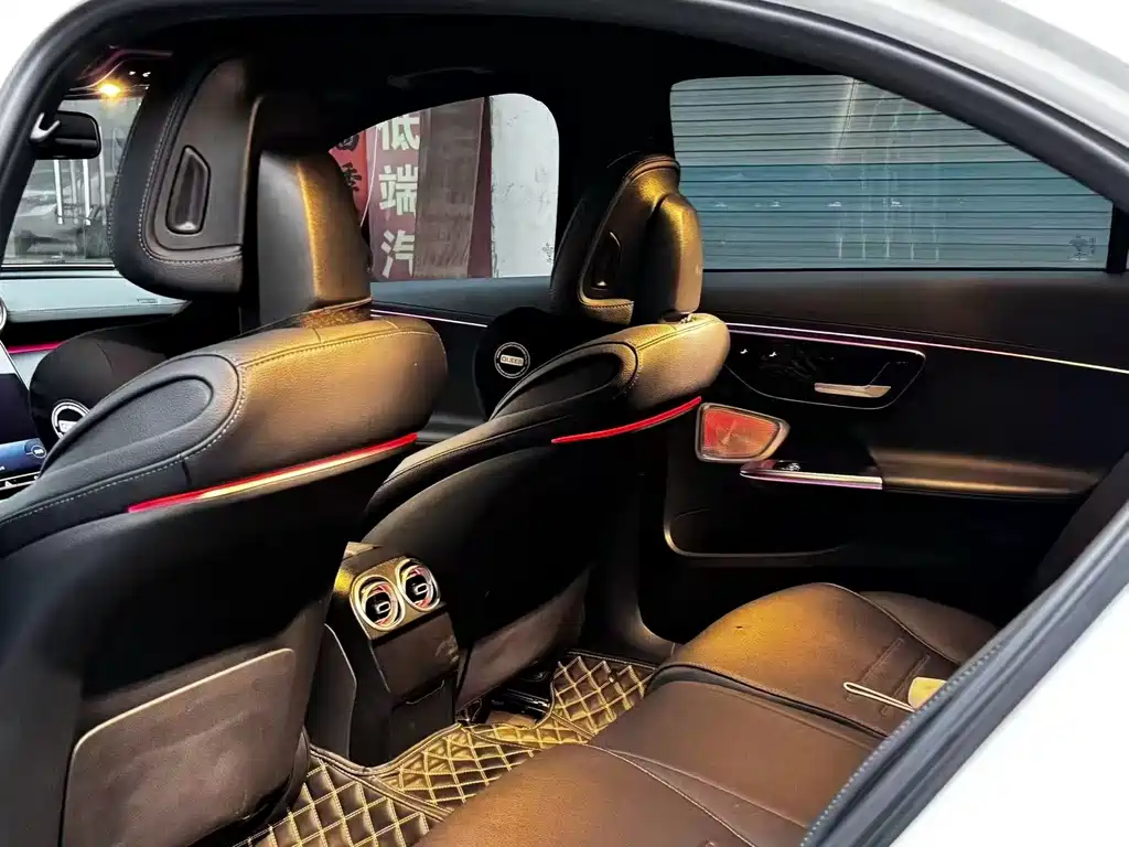 Mercedes-Benz C-Class — миниатюра 4