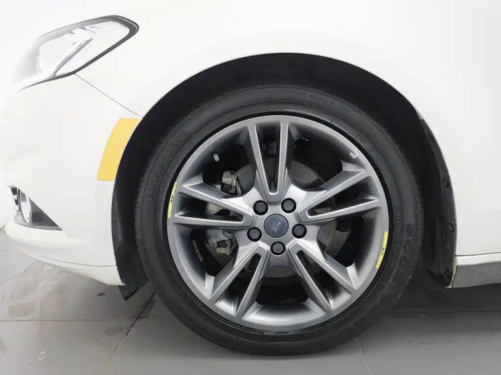 Ford Mondeo — миниатюра 17