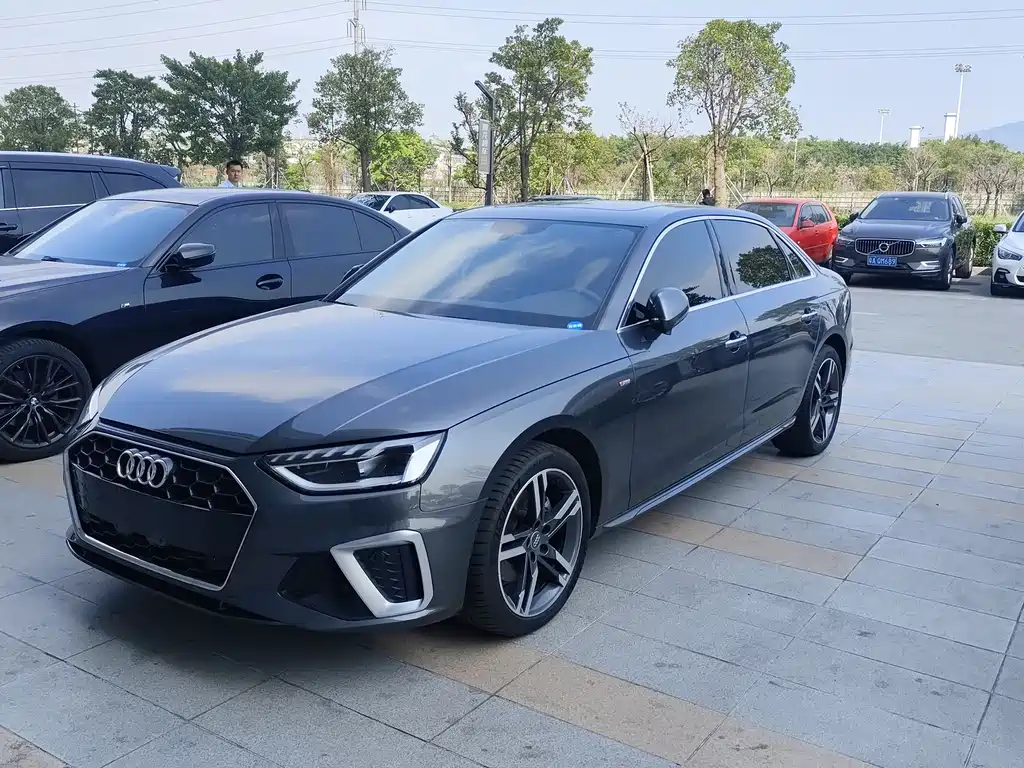 Audi A4L 2020