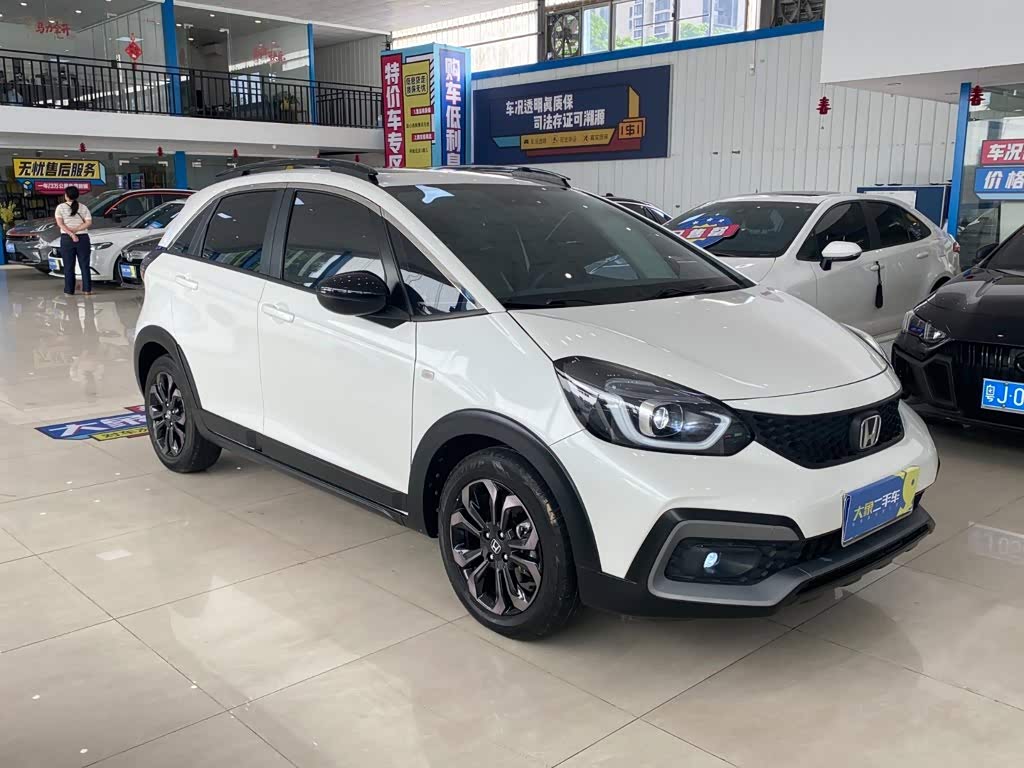 Honda Life 1.5 л 2021 г. Белый, пробег 44000 км