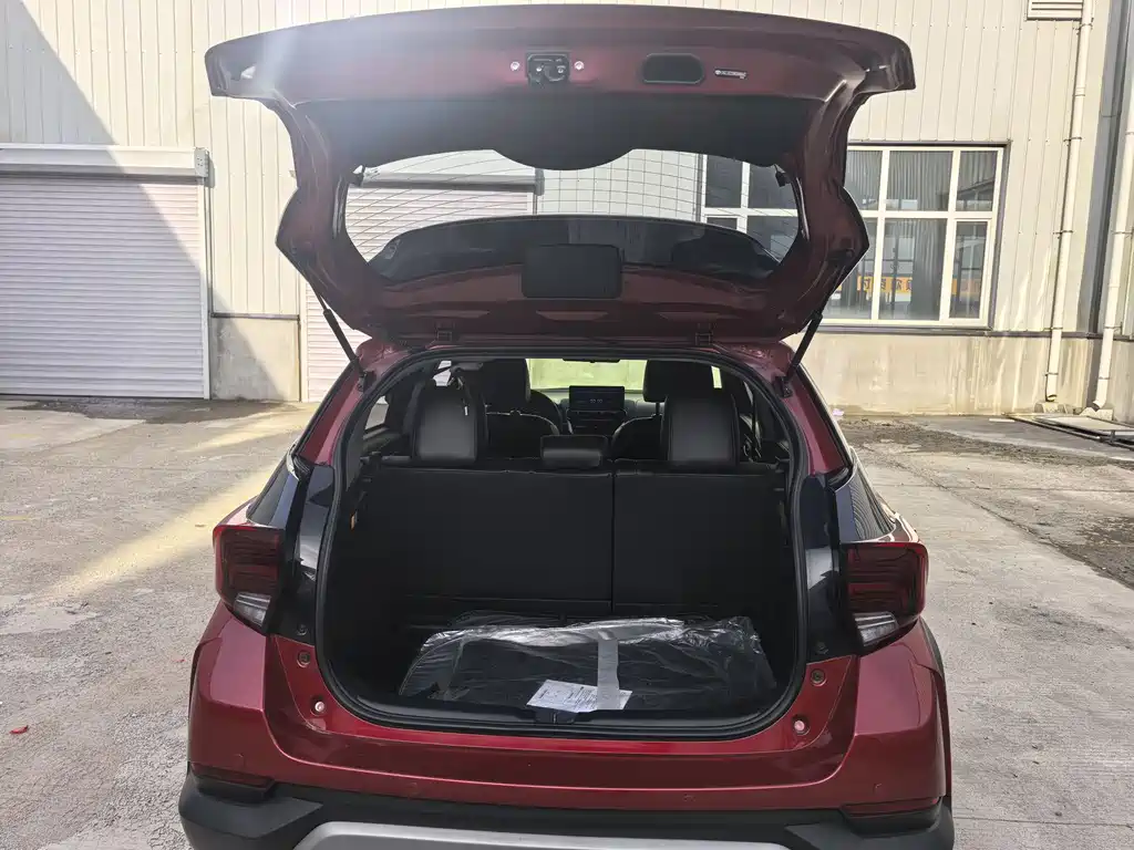 TOYOTA YARIS L ZHIXUAN