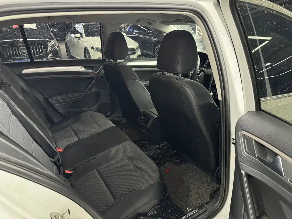 Volkswagen Golf — миниатюра 8