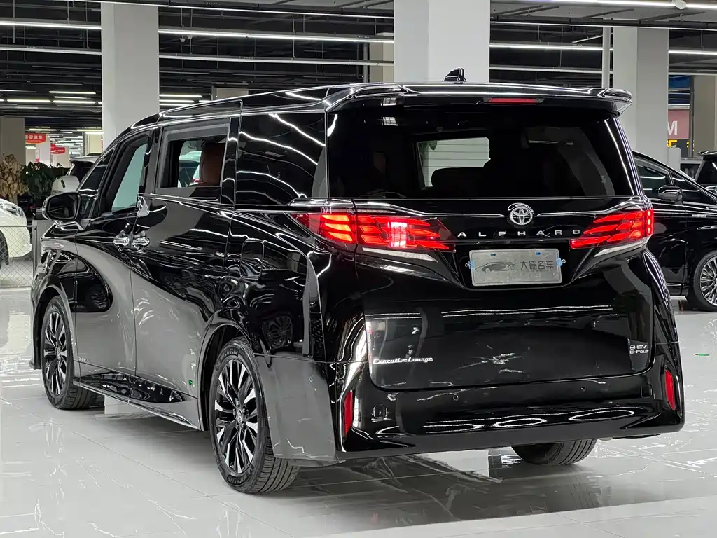 Toyota Alphard Hybrid 2.5L Premium Enjoy Edition, фото 6