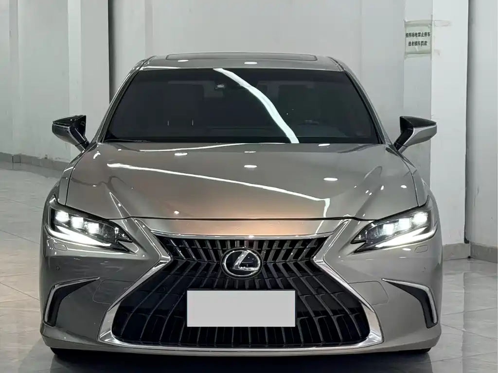 Lexus ES — миниатюра 2