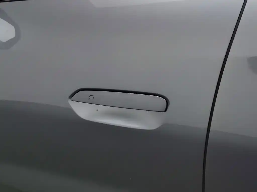 BYD L DM-i — миниатюра 18