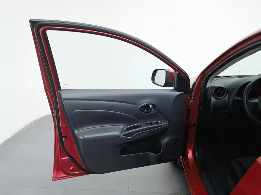 Nissan Sunny — миниатюра 8
