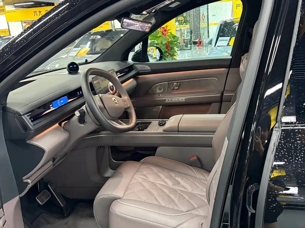 NIO ES8 2026 мест Executive