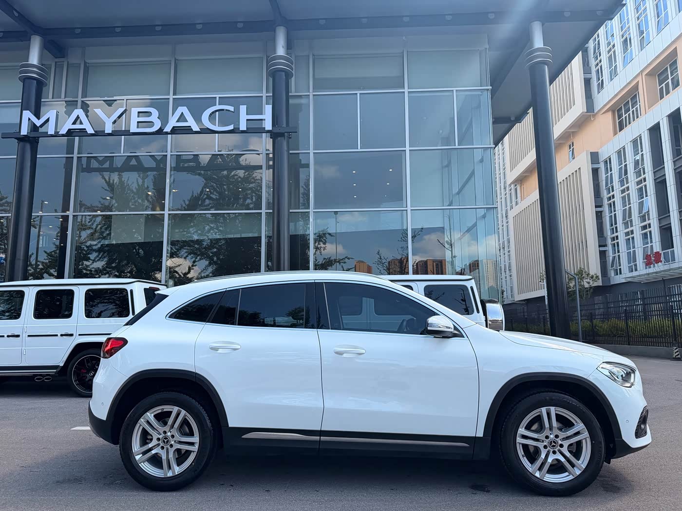 Mercedes-Benz GLA 1.3 л 2021 г. Белый, пробег 37000 км