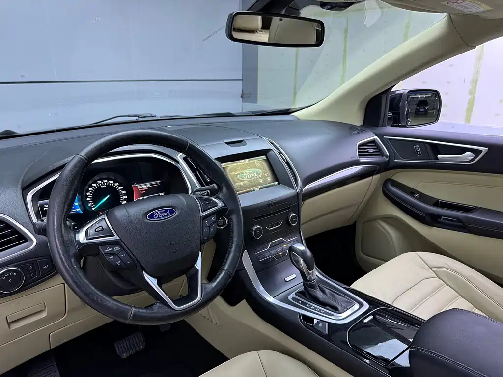 Ford Edge — миниатюра 10