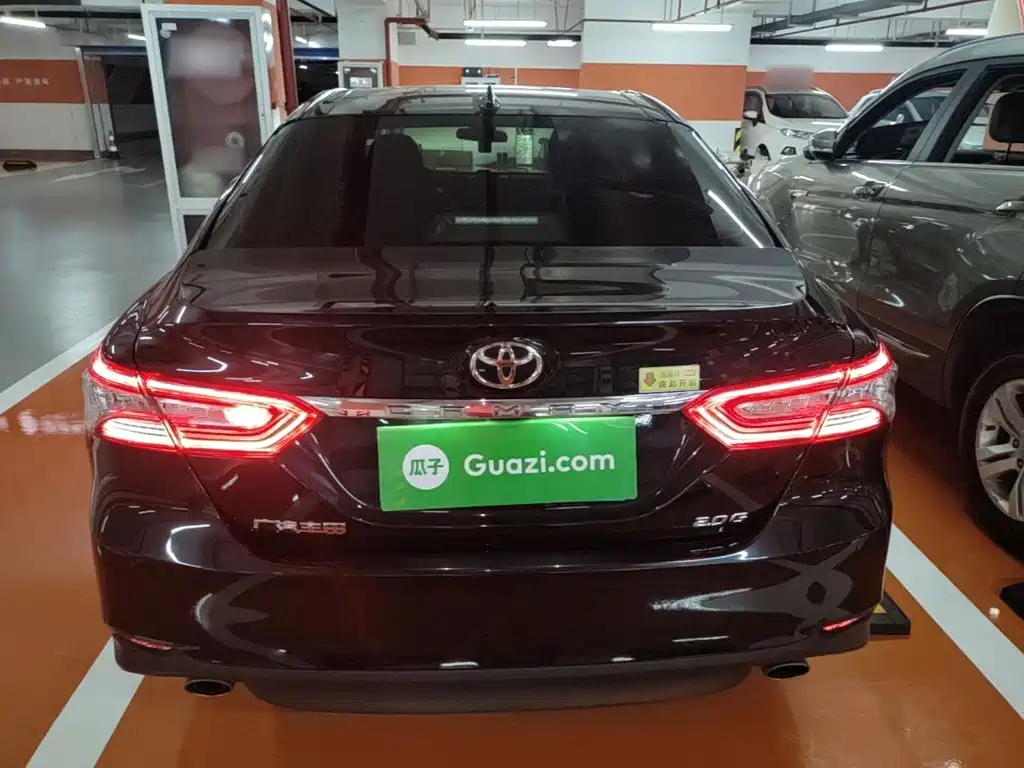 Toyota Camry 2021 2.0G Luxury