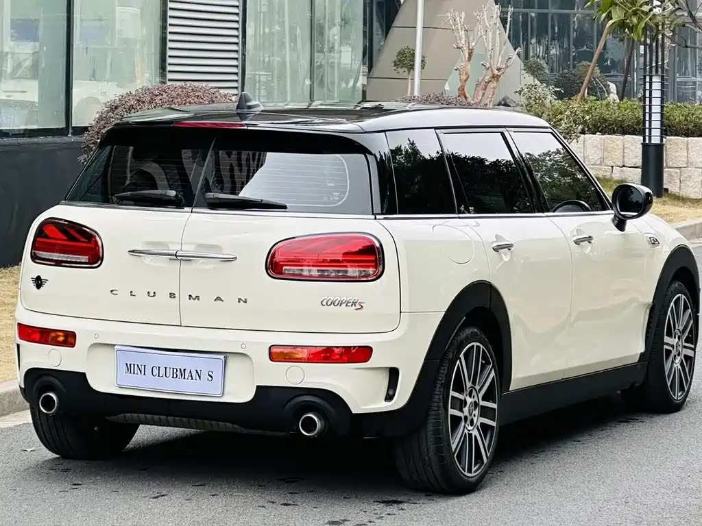 MINI CLUBMAN
