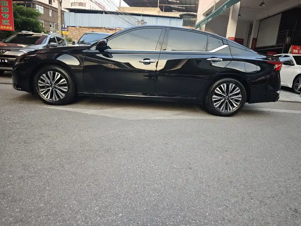 Nissan Teana — миниатюра 8
