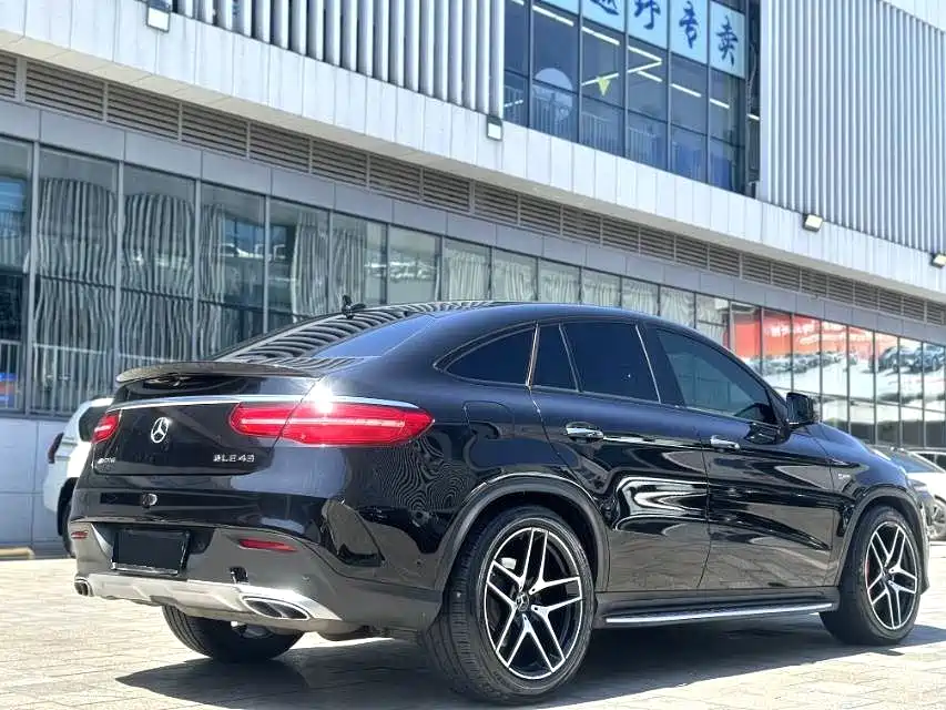 Mercedes-Benz GLE Coupe AMG — миниатюра 8