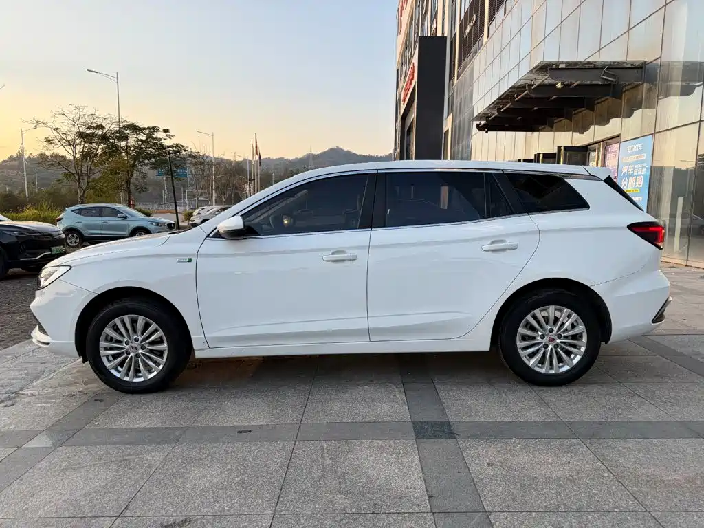 Roewe Ei5 — миниатюра 2