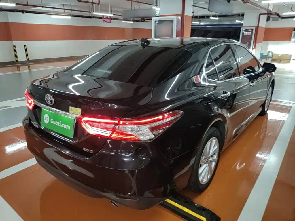 Toyota Camry 2021 2.0G Luxury