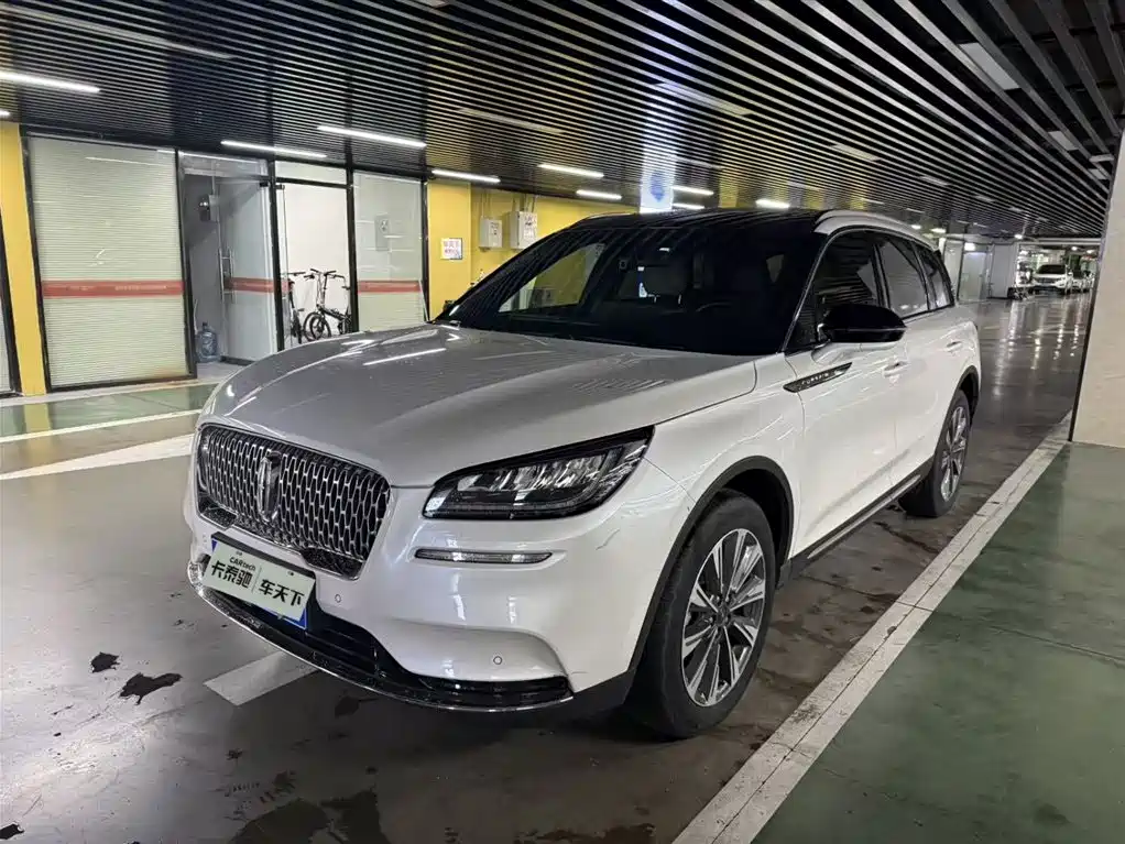 Купить Lincoln Corsair