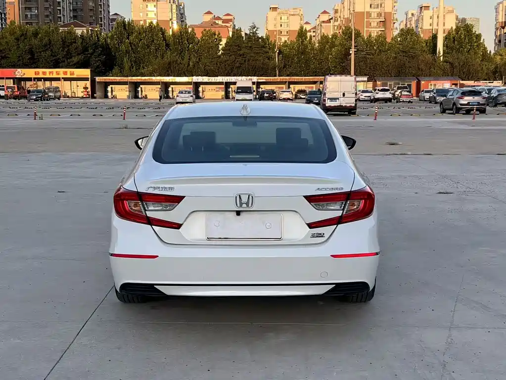Honda Accord — миниатюра 5