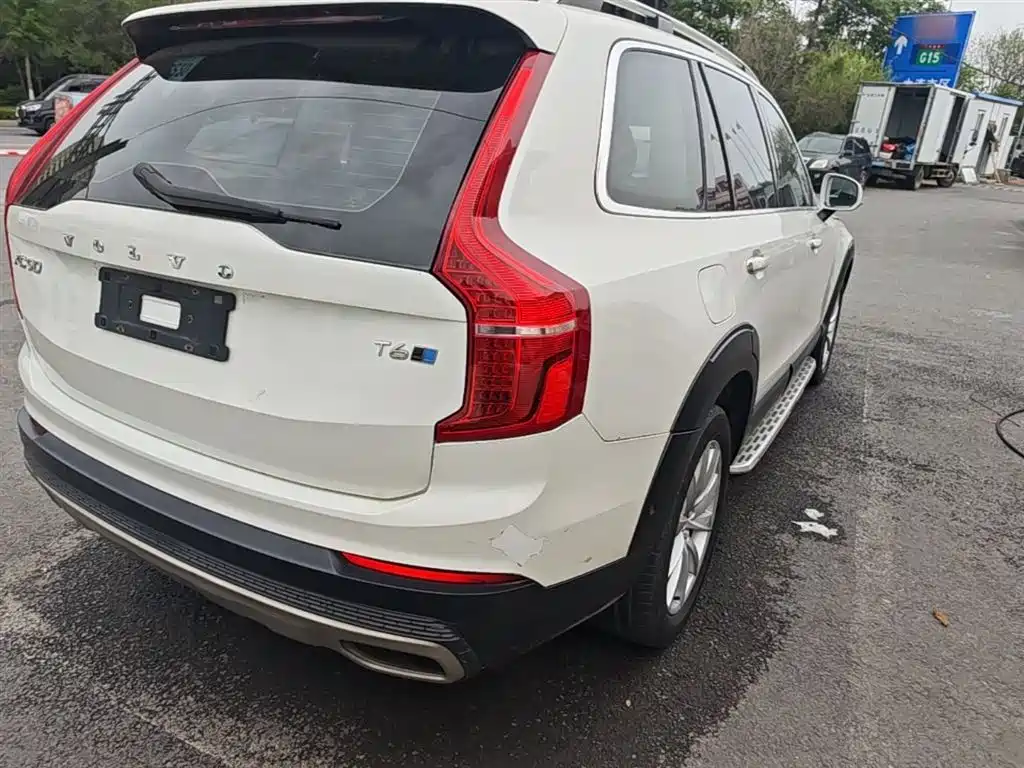 Volvo XC90 2015 T6 7 мест