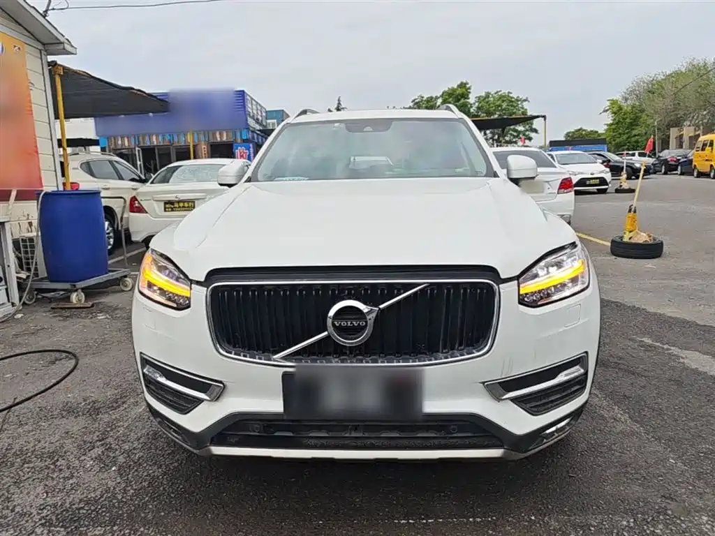 Volvo XC90 2015 T6 7 мест