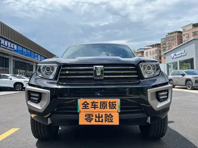 2025 TANK 700