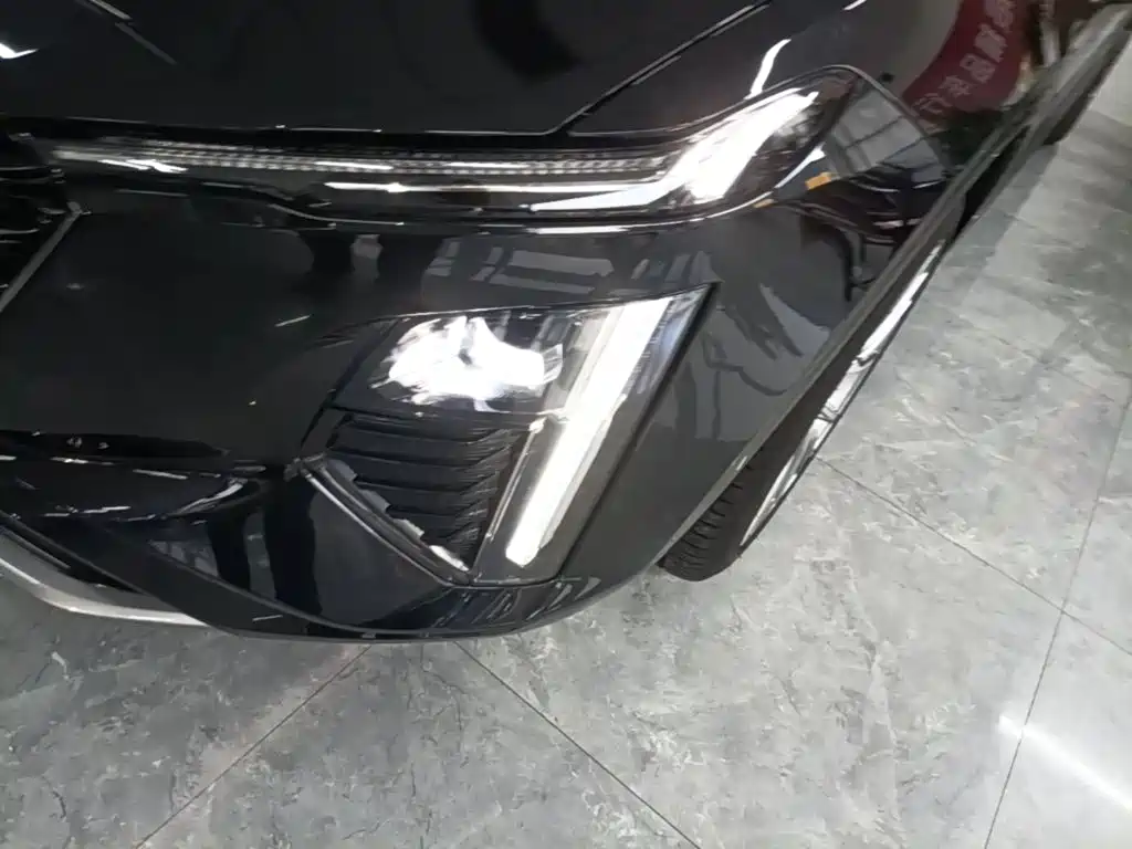 Cadillac GT4 — миниатюра 24