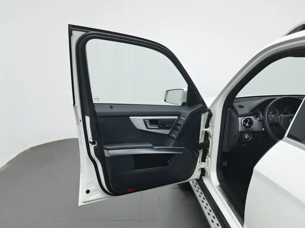 Mercedes-Benz GLK-Class — миниатюра 8