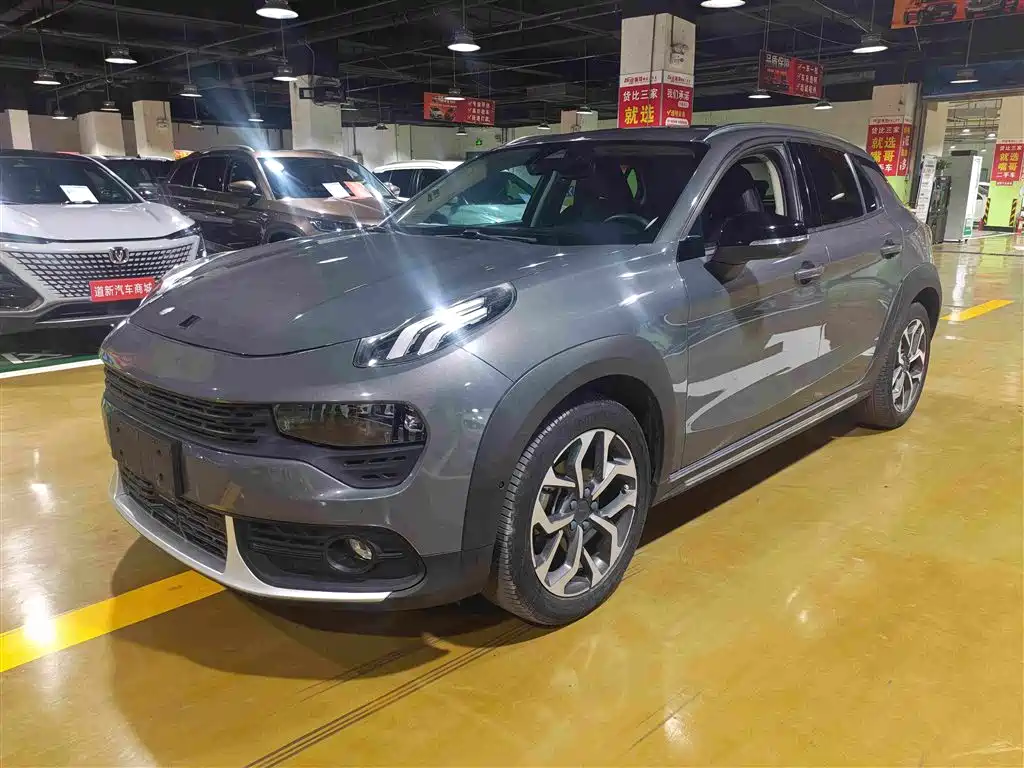 Lynk & Co 02
