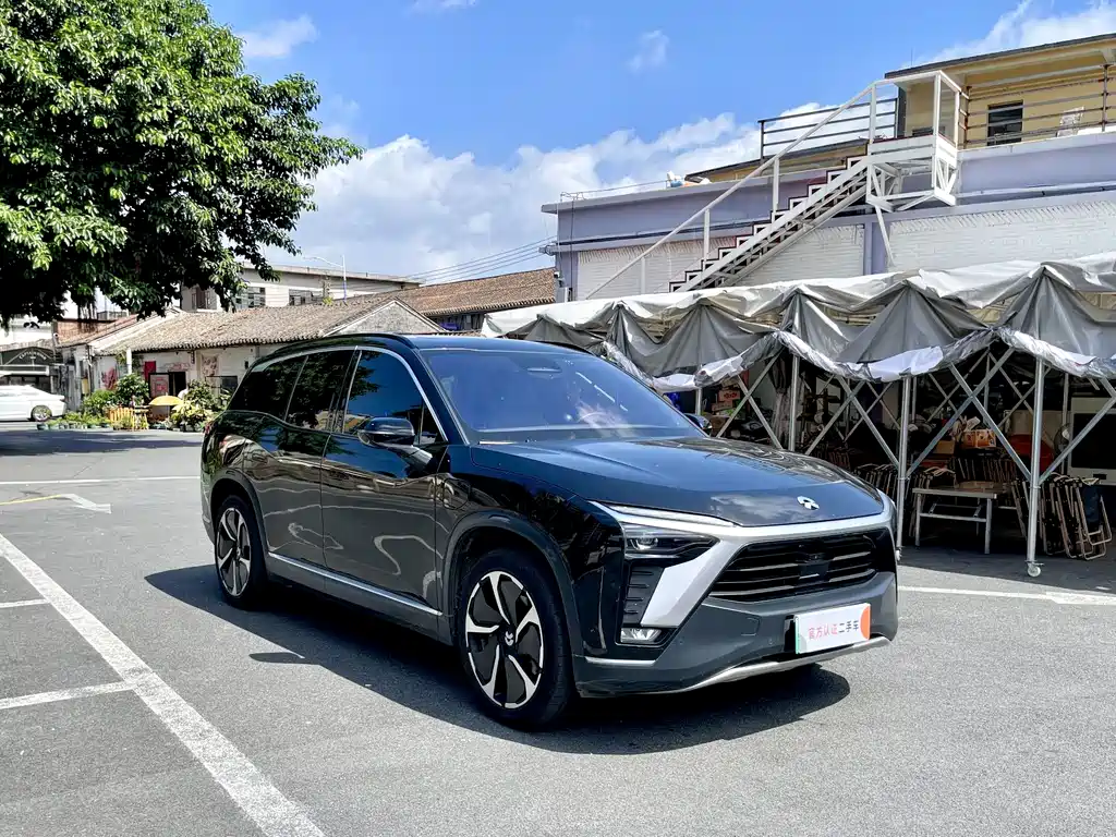 NIO ES8 2020 580KM мест