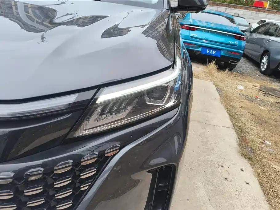 BLUE ELECTRIC BLUE ELECTRIC E5