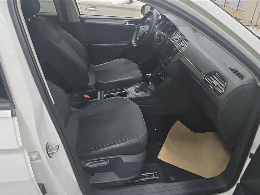 Volkswagen Tiguan L L 2017 330TSI AT