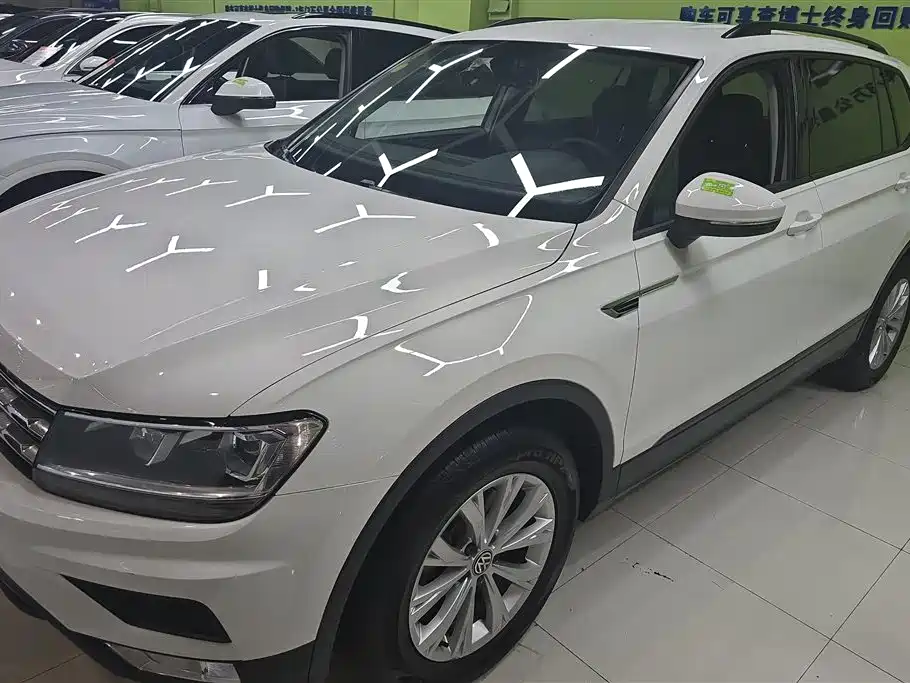Volkswagen Tiguan L