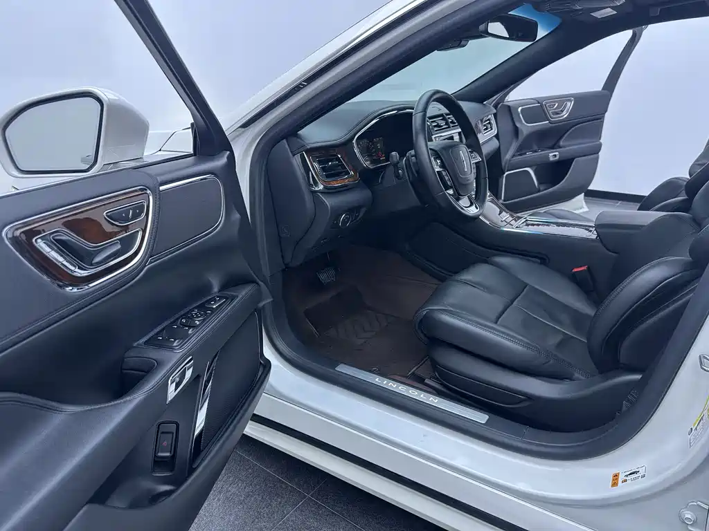 Lincoln Continental 2019 2.0T VI