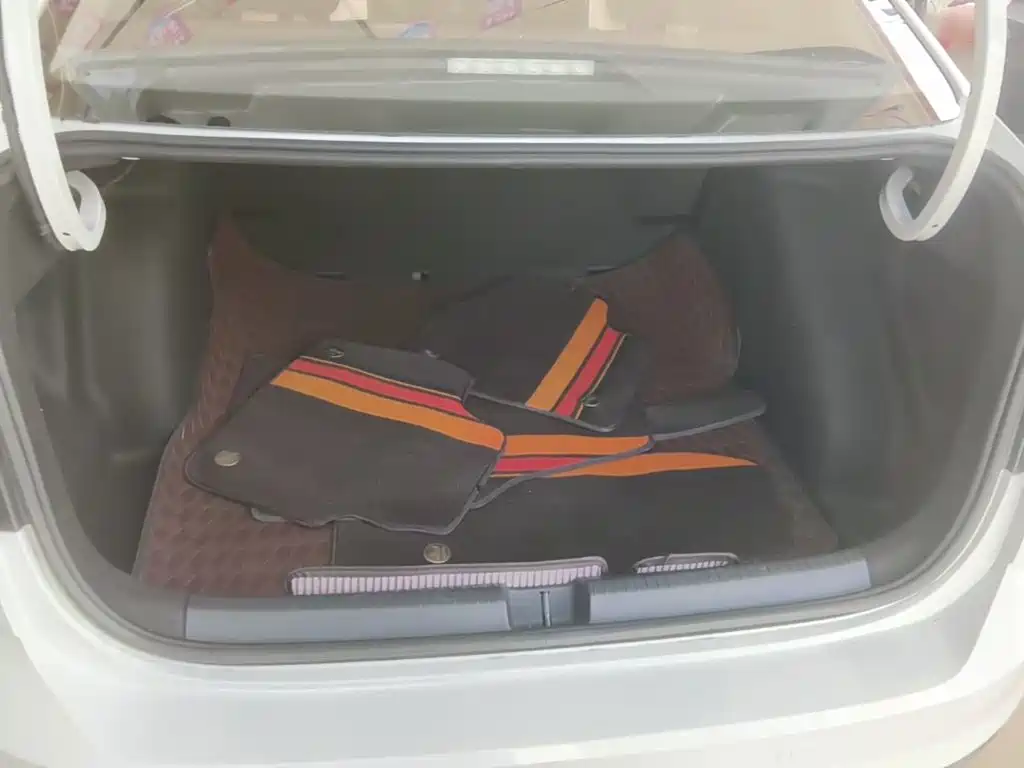 Volkswagen Lavida — миниатюра 19