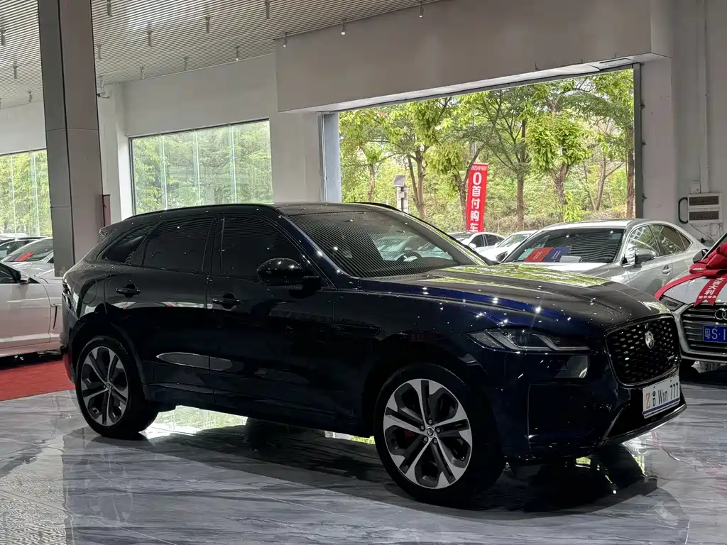 Jaguar F-Pace 2024 P250 R-Dynamic HSE
