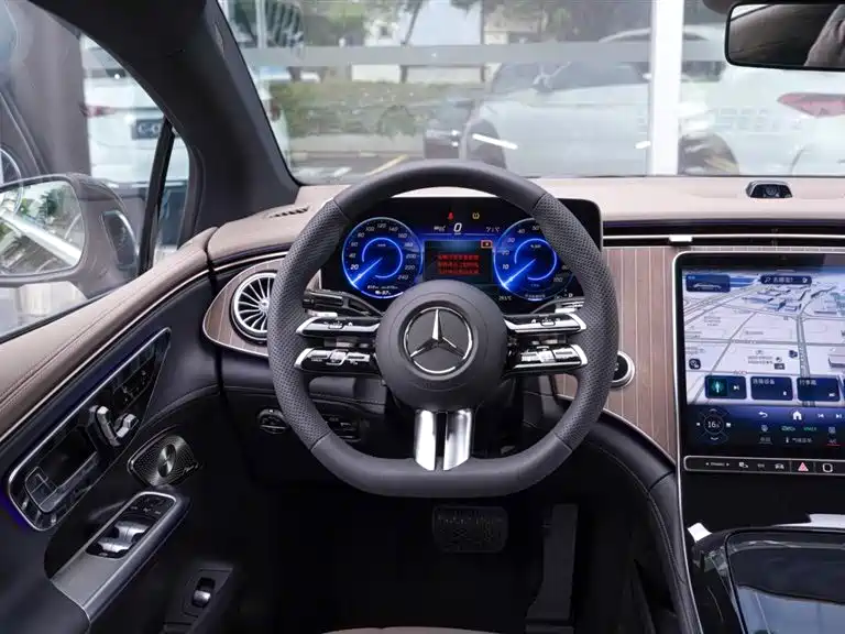 Mercedes-Benz EQE 2025 500 4MATIC