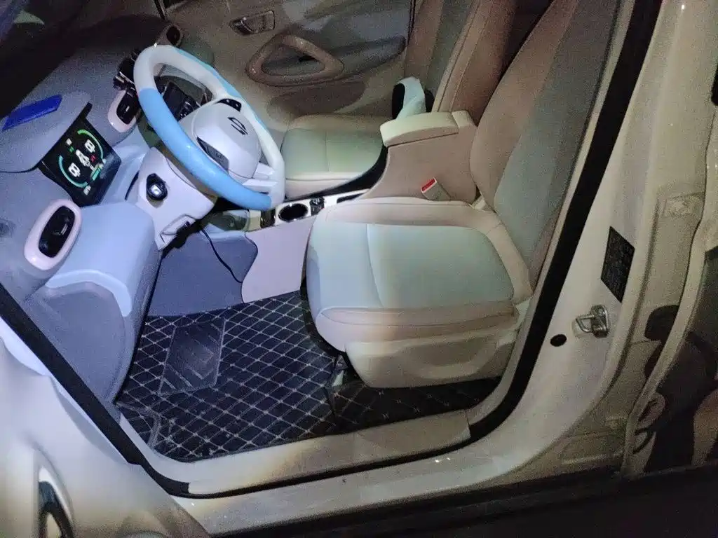 Leapmotor Leapmotor T03 — миниатюра 8